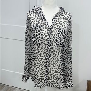 Club
Monaco women’s animal print blouse with pocket